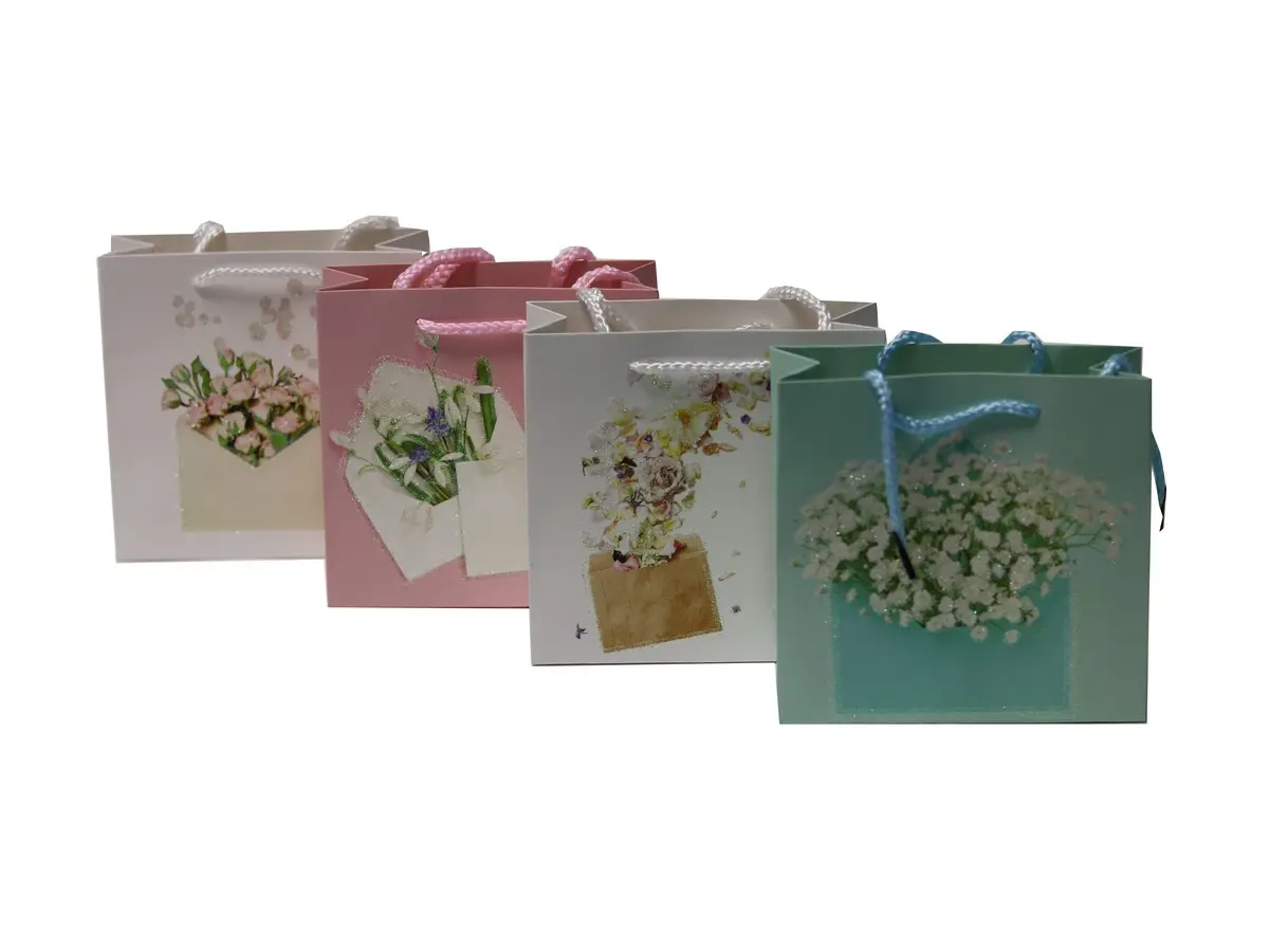 ПАКЕТ ДЛЯ ПОДАРКОВ бумажный 14*15*6 см (арт. PK23501, код 259359)