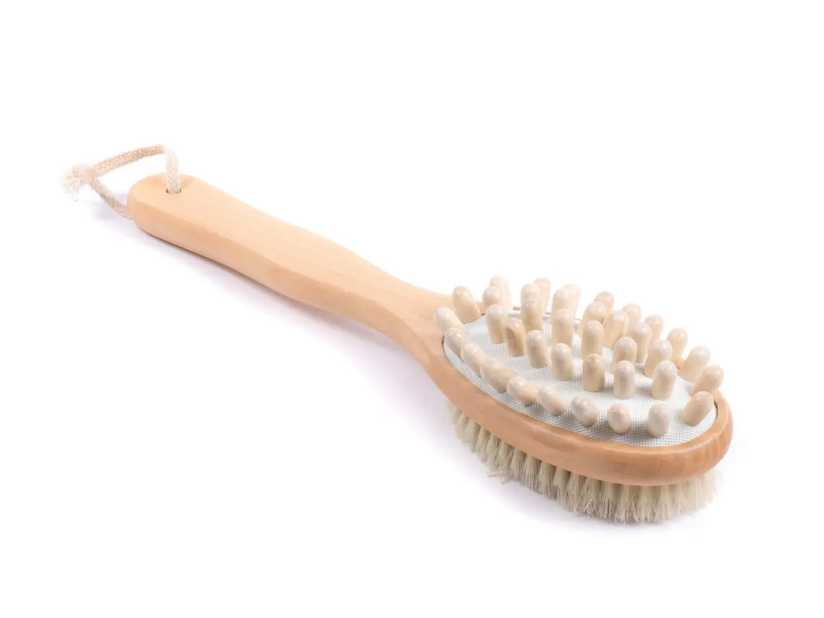 ЩЕТКА-МАССАЖЕР двухсторонняя на длинной деревянной ручке 29 см (арт. 5110-1070, код 219520)