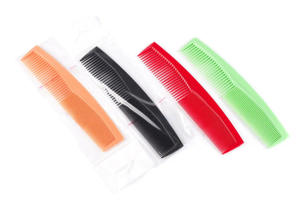 РАСЧЕСКА пластмассовая "Прима 3" 18 см (арт. С504, код 783053)