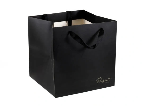 ПАКЕТ ДЛЯ ПОДАРКОВ бумажный "Present" 30*30*30 см (арт. 27541411, код 251506)
