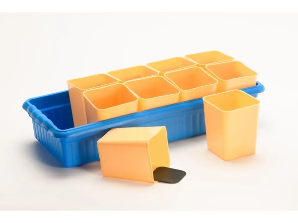 ЛОТОК ДЛЯ ЦВЕТОВ (РАССАДЫ) цветной + 10 стаканчиков 400 мл со сьемным дном 400 мл (арт. 78375, код 310475)