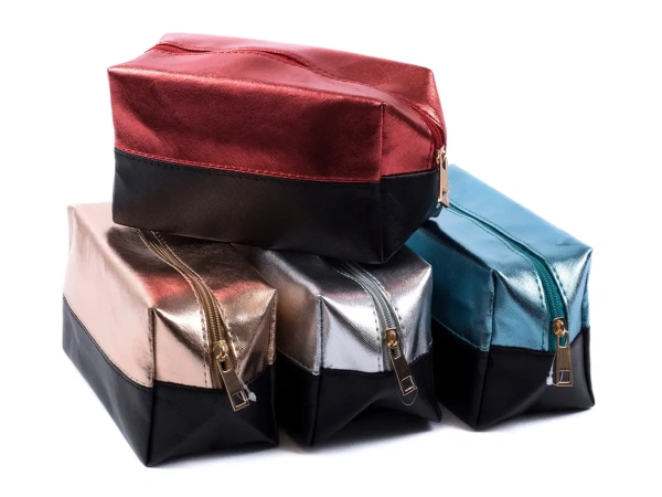 КОСМЕТИЧКА из искусственной кожи "Шайн" 18*8*10 см (арт. 26232416, код 182459)