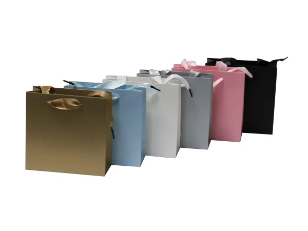 ПАКЕТ ДЛЯ ПОДАРКОВ бумажный 14*15*6 см (арт. PK23519, код 259533)